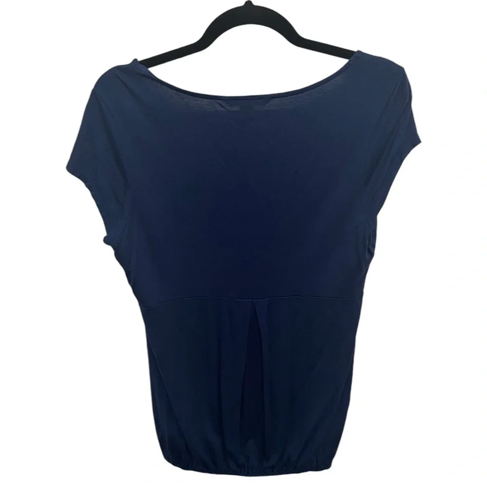 Banana republic balloon hem T-shirt. Size L. - Picture 2 of 3